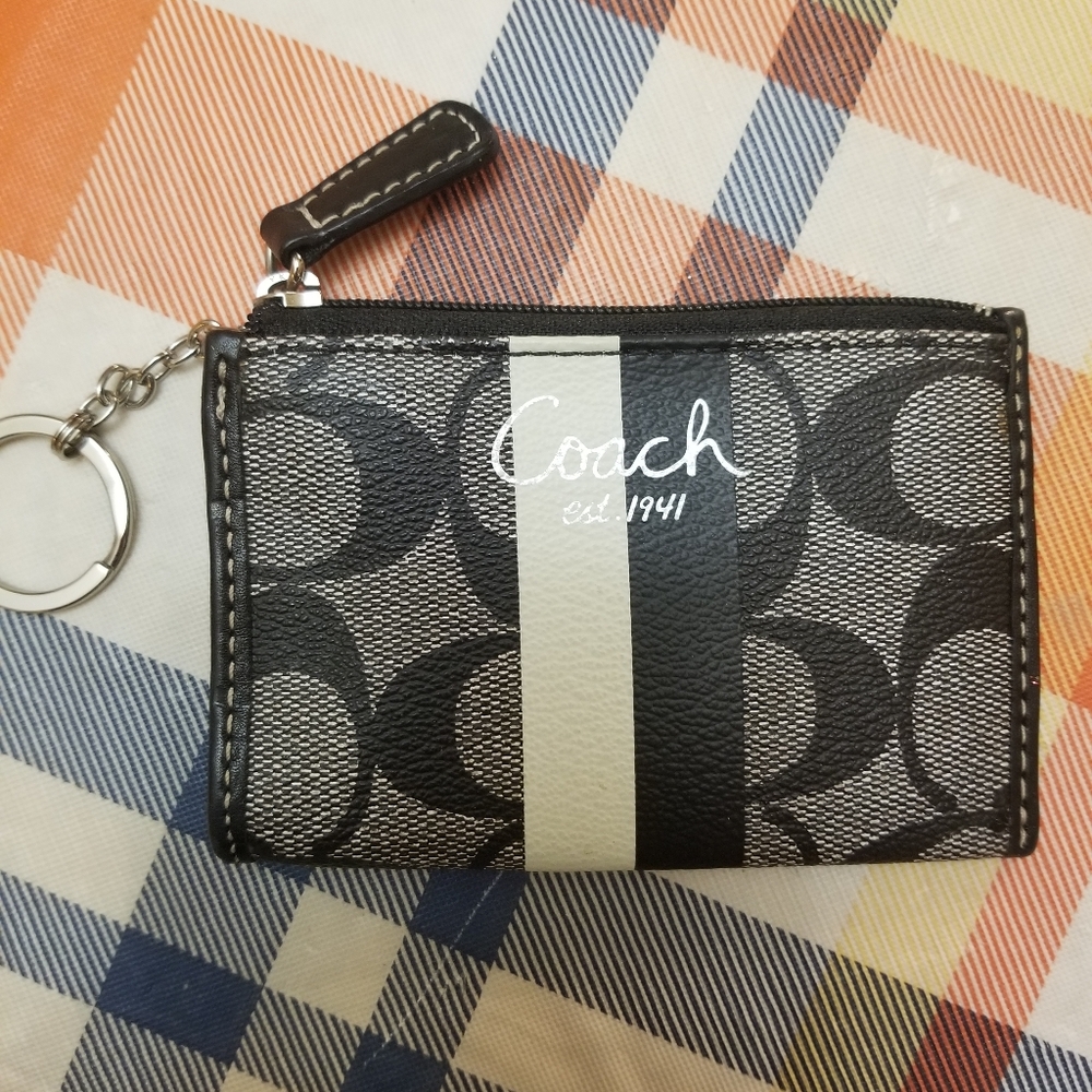 COACH black White Card Holder Key Chain SIGNATURE C